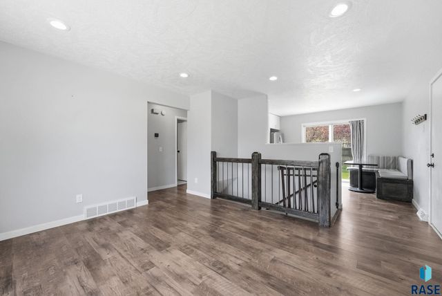 3312 S Steven Cir Circle, Sioux Falls, SD 57106