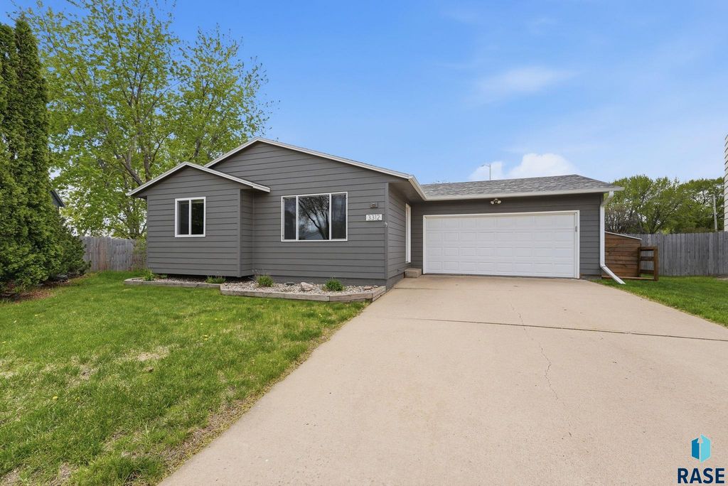 3312 S Steven Cir Circle, Sioux Falls, SD 57106