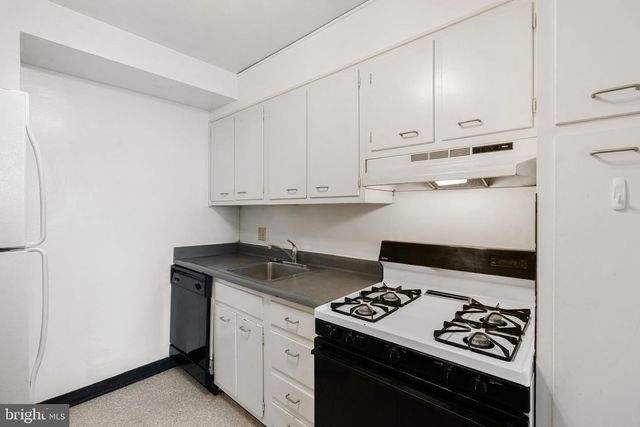 604-36 S WASHINGTON SQ #1111, Philadelphia, PA 19106