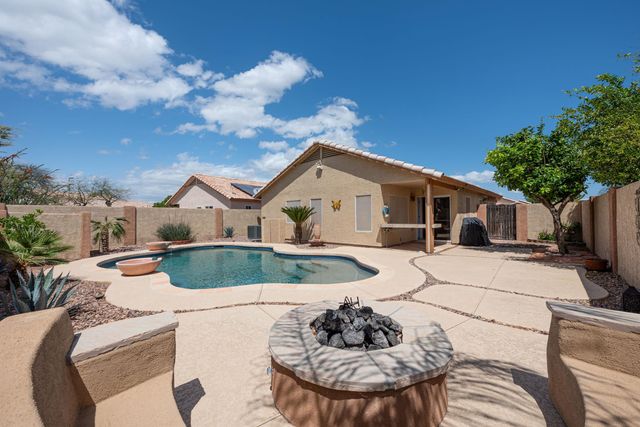 707 W Baylor Lane, Gilbert, AZ 85233