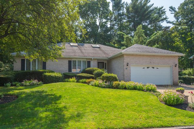 14 Oak Point Drive S, Bayville, NY 11709