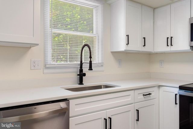 100 ALBANY AVE E, Walkersville, MD 21793