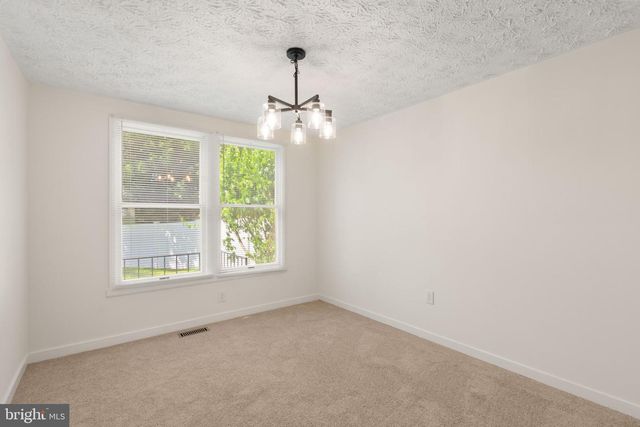 100 ALBANY AVE E, Walkersville, MD 21793