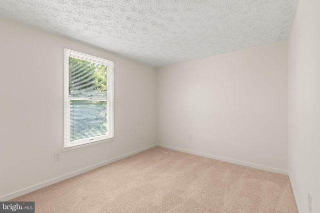 100 ALBANY AVE E, Walkersville, MD 21793