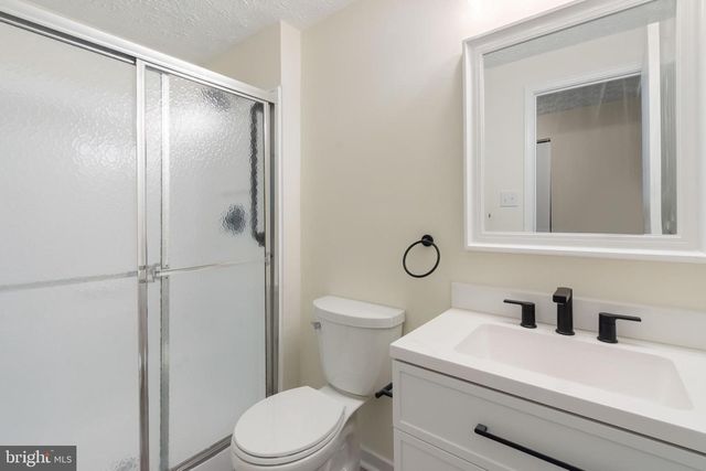 100 ALBANY AVE E, Walkersville, MD 21793