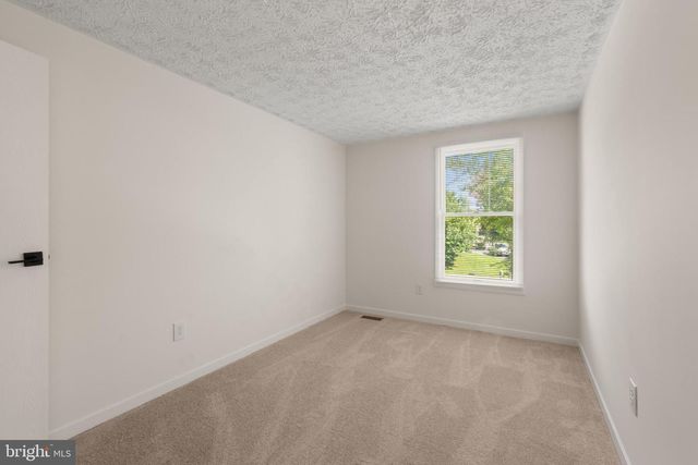 100 ALBANY AVE E, Walkersville, MD 21793