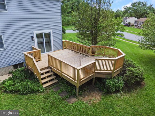 100 ALBANY AVE E, Walkersville, MD 21793