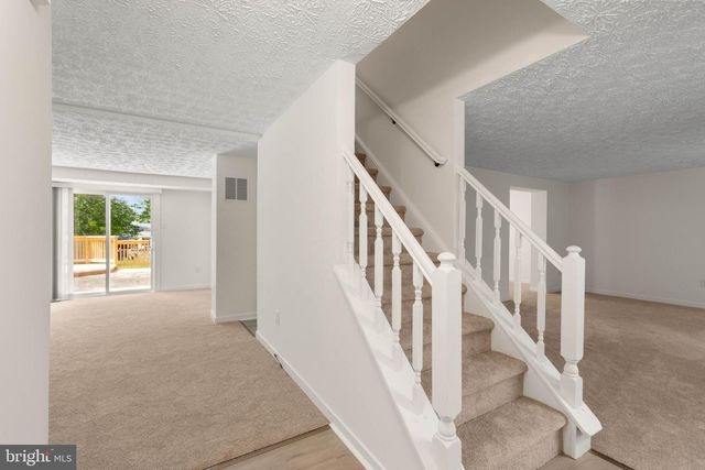 100 ALBANY AVE E, Walkersville, MD 21793