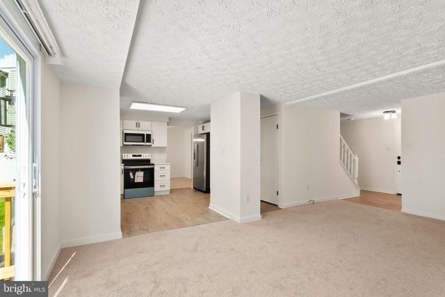 100 ALBANY AVE E, Walkersville, MD 21793