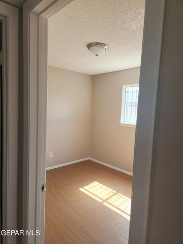 192 CORONADO Road, 28, El Paso, TX 79915