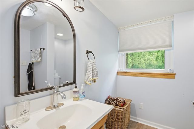 2591 Wayland Road, Deerfield, OH 44411