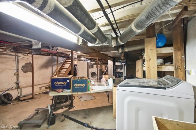 2591 Wayland Road, Deerfield, OH 44411