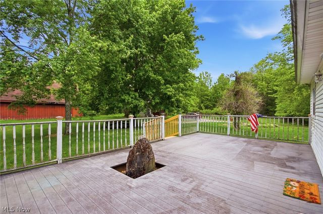2591 Wayland Road, Deerfield, OH 44411
