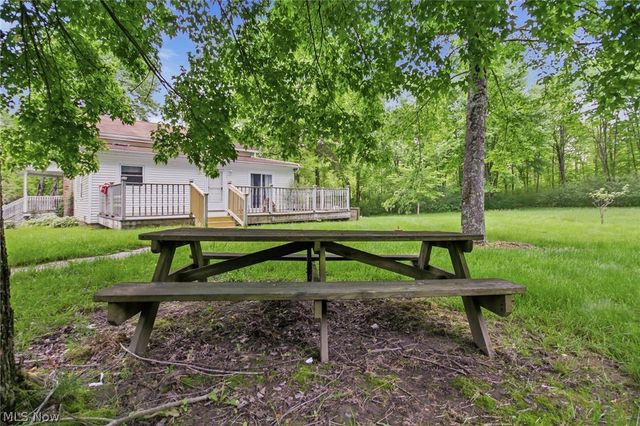 2591 Wayland Road, Deerfield, OH 44411