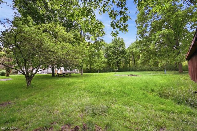 2591 Wayland Road, Deerfield, OH 44411