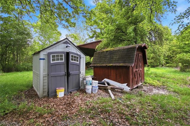 2591 Wayland Road, Deerfield, OH 44411