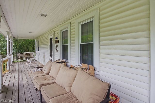 2591 Wayland Road, Deerfield, OH 44411