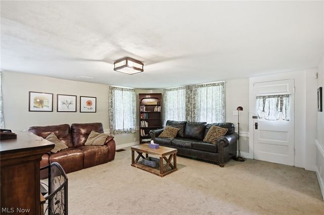2591 Wayland Road, Deerfield, OH 44411