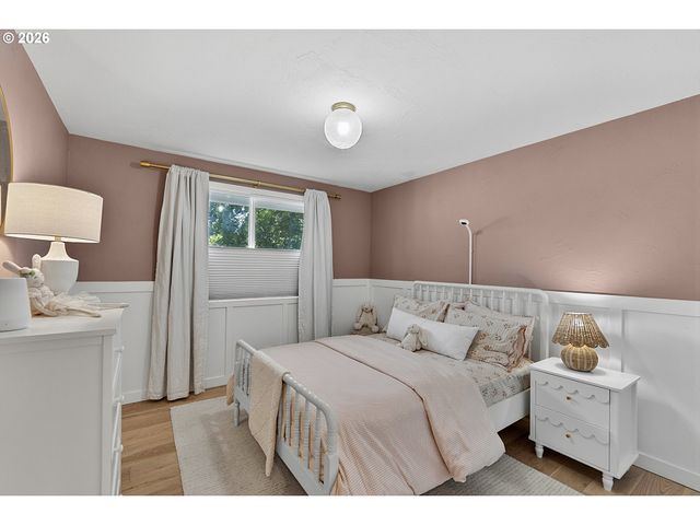 1633 HOLLY Ave, Eugene, OR 97408