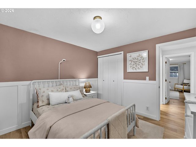 1633 HOLLY Ave, Eugene, OR 97408