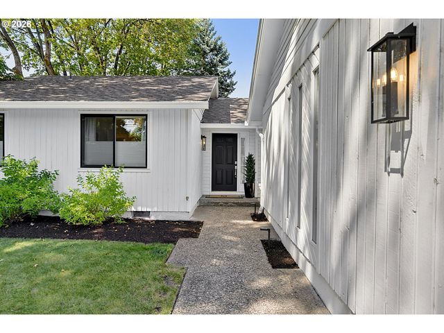 1633 HOLLY Ave, Eugene, OR 97408