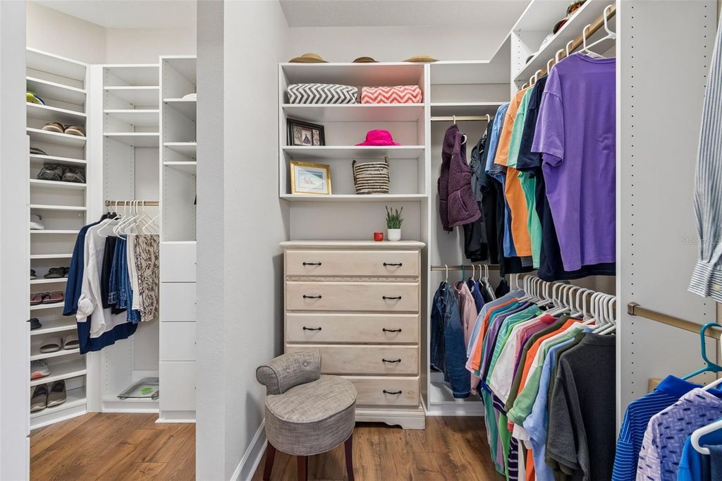 Image 21 of property listing at 5830 CAVANO DRIVE, Sarasota, FL 34231