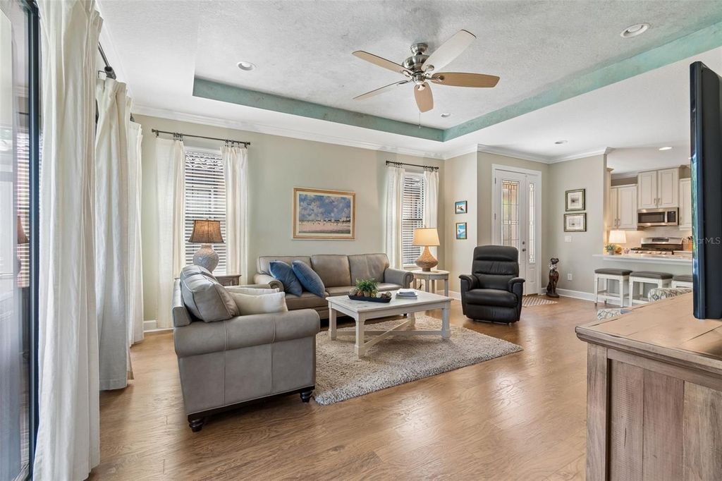 Image 22 of property listing at 5830 CAVANO DRIVE, Sarasota, FL 34231