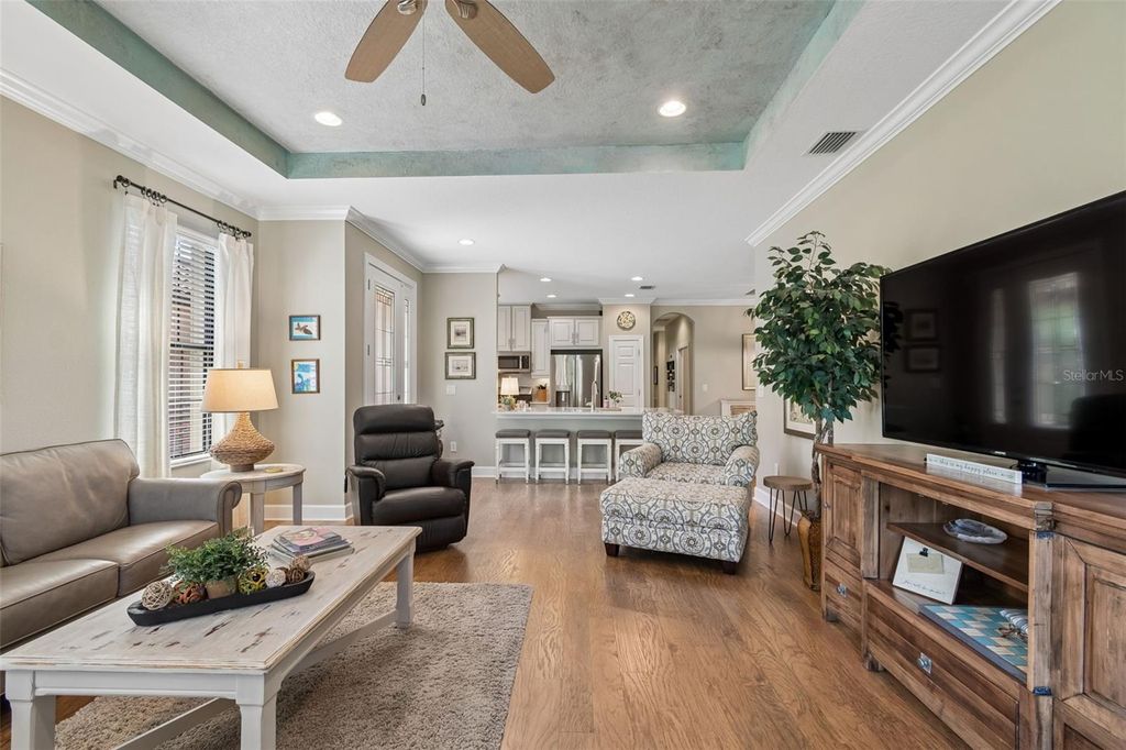 Image 23 of property listing at 5830 CAVANO DRIVE, Sarasota, FL 34231