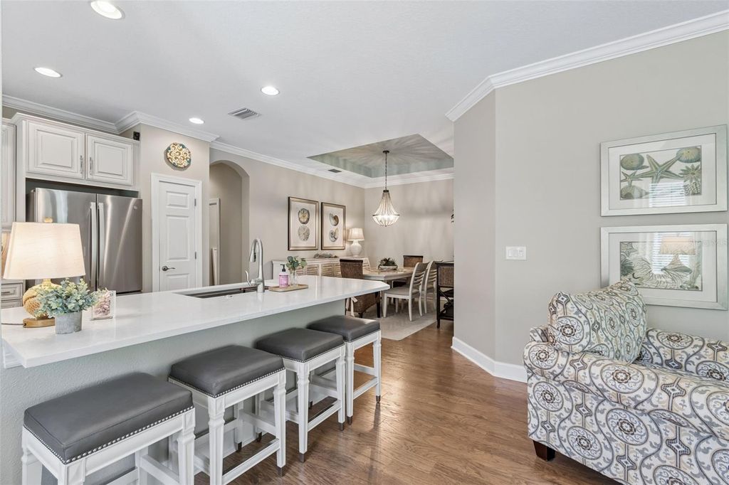 Image 25 of property listing at 5830 CAVANO DRIVE, Sarasota, FL 34231