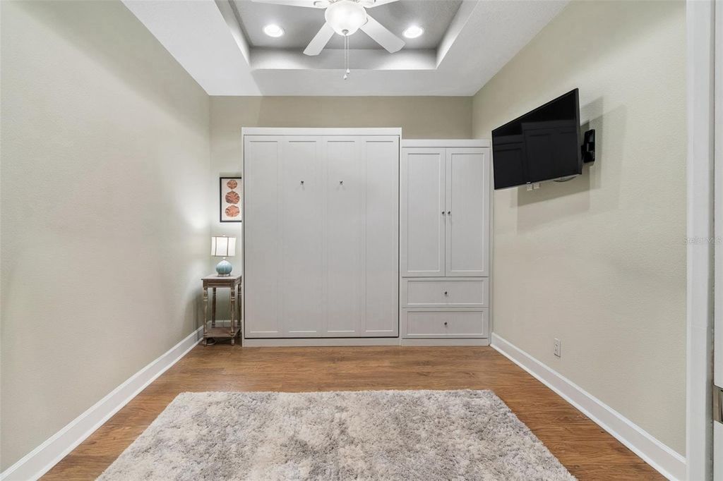 Image 38 of property listing at 5830 CAVANO DRIVE, Sarasota, FL 34231