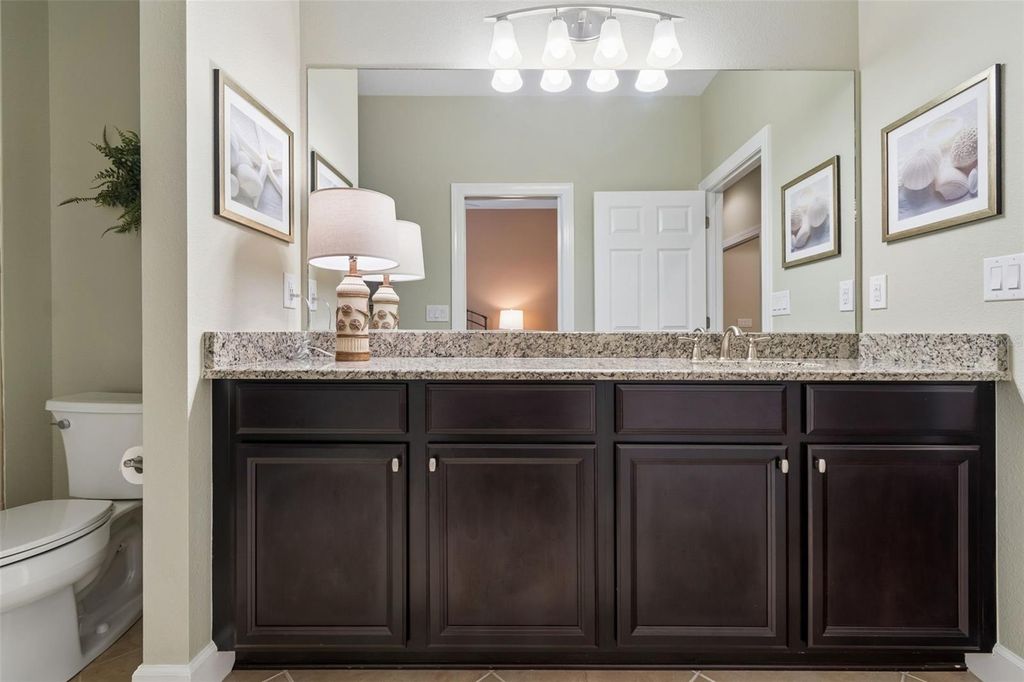 Image 41 of property listing at 5830 CAVANO DRIVE, Sarasota, FL 34231