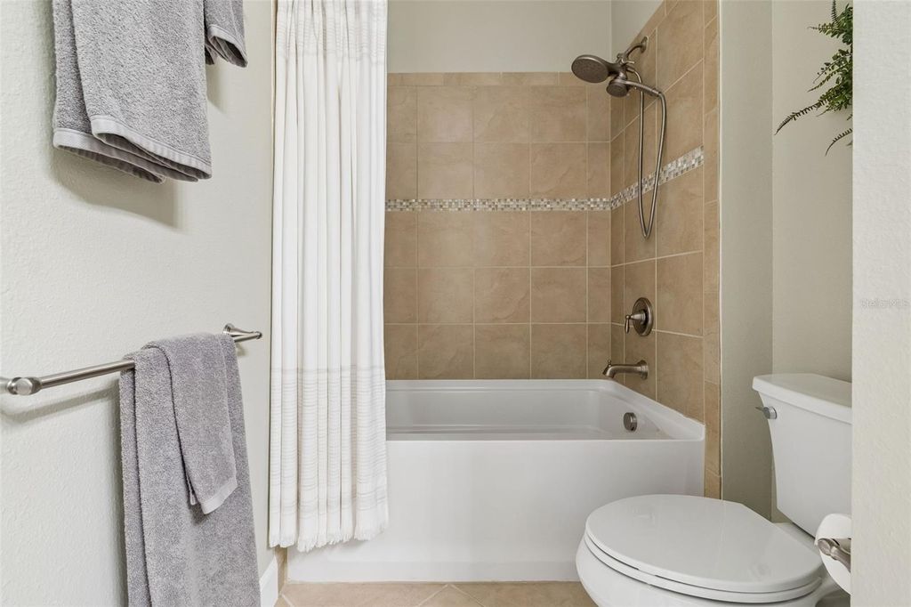 Image 47 of property listing at 5830 CAVANO DRIVE, Sarasota, FL 34231