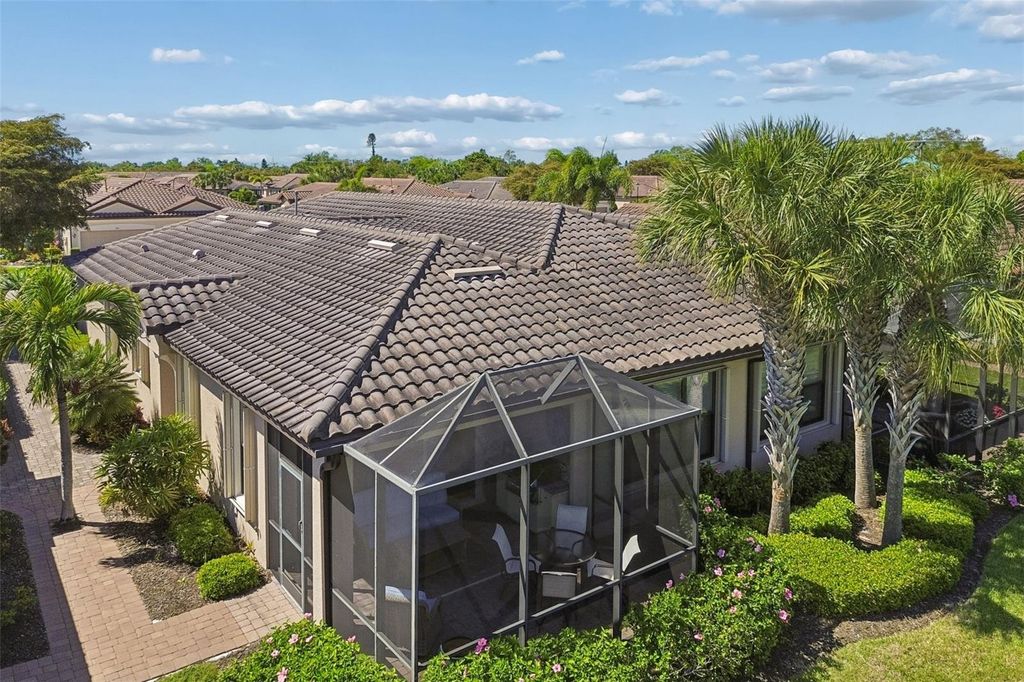 Image 74 of property listing at 5830 CAVANO DRIVE, Sarasota, FL 34231