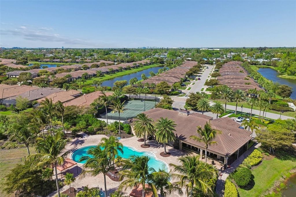 Image 85 of property listing at 5830 CAVANO DRIVE, Sarasota, FL 34231