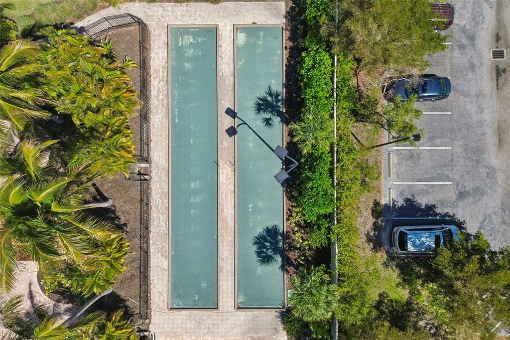 Image 95 of property listing at 5830 CAVANO DRIVE, Sarasota, FL 34231