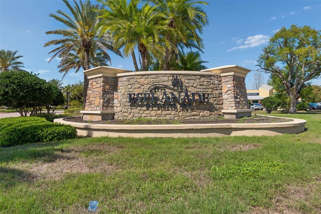 Image 98 of property listing at 5830 CAVANO DRIVE, Sarasota, FL 34231