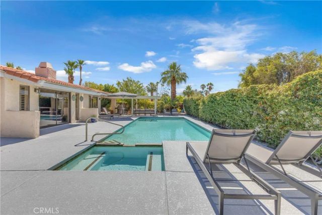1413 Caleta Way East, Palm Springs, CA 92262