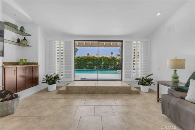 1413 Caleta Way East, Palm Springs, CA 92262