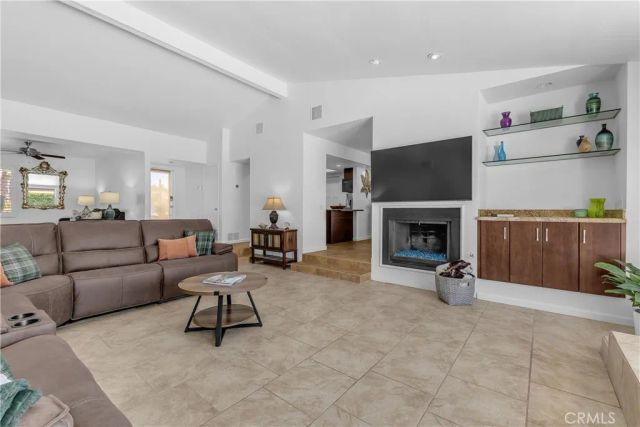 1413 Caleta Way East, Palm Springs, CA 92262