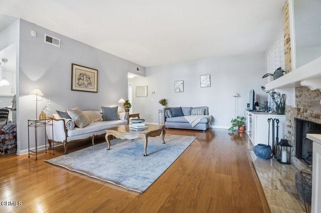 10327 Missouri Avenue 102, Los Angeles, CA 90025