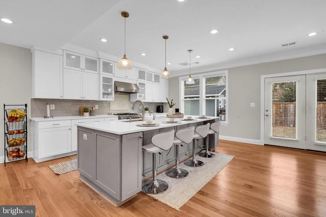 3925 DECATUR AVE, Kensington, MD 20895