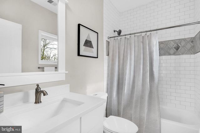 3925 DECATUR AVE, Kensington, MD 20895