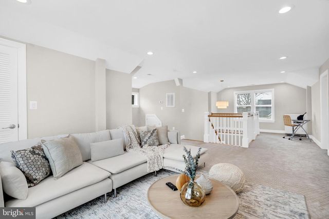 3925 DECATUR AVE, Kensington, MD 20895