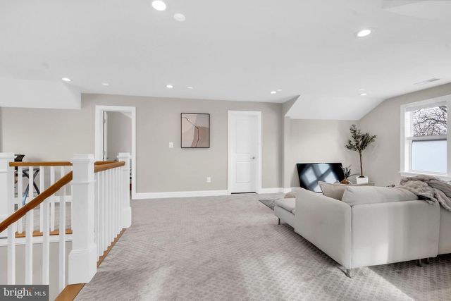 3925 DECATUR AVE, Kensington, MD 20895