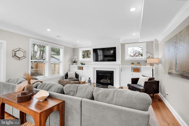 3925 DECATUR AVE, Kensington, MD 20895