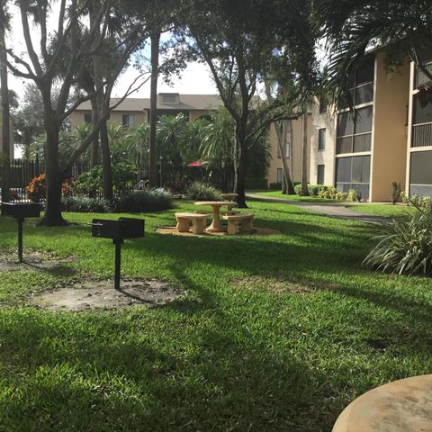 205 Foxtail Drive E3, Greenacres, FL 33415