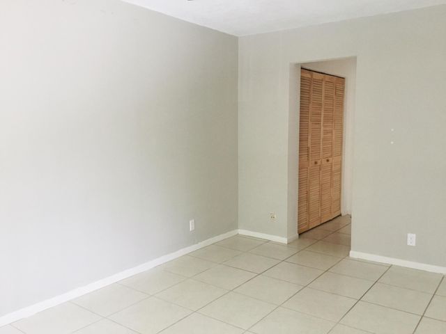 205 Foxtail Drive E3, Greenacres, FL 33415