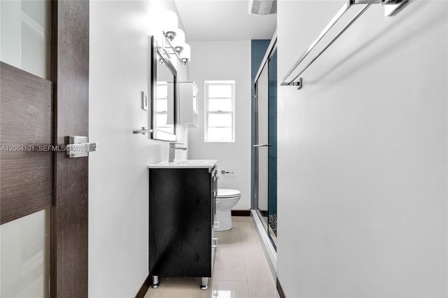 8335 E Crespi Blvd 4, Miami Beach, FL 33141