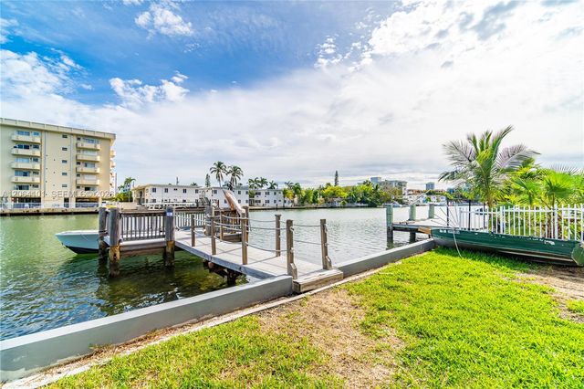8335 E Crespi Blvd 4, Miami Beach, FL 33141