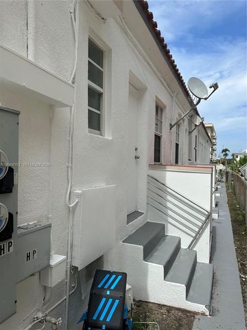 8335 E Crespi Blvd 4, Miami Beach, FL 33141